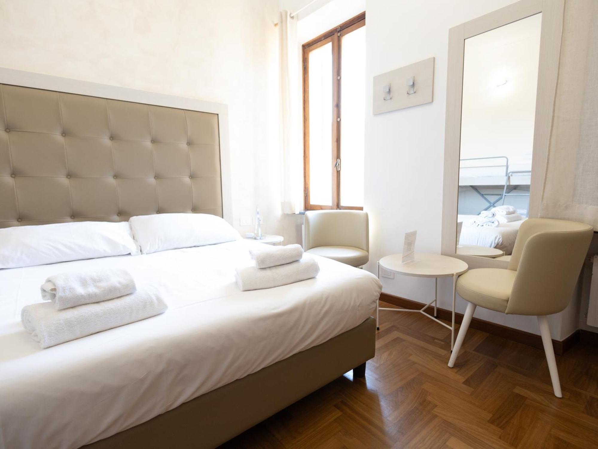 Romerooms Condotti Экстерьер фото
