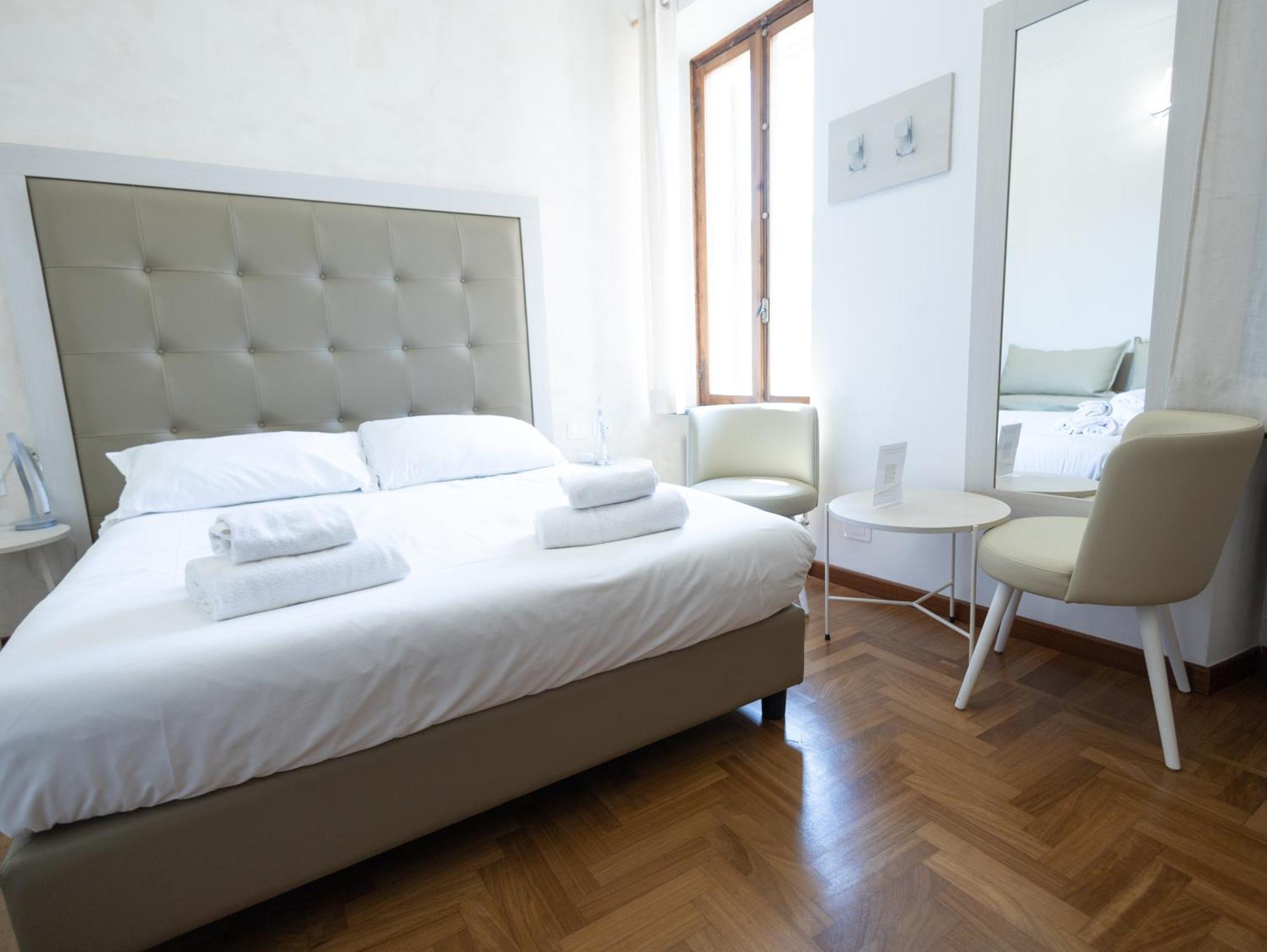 Romerooms Condotti Экстерьер фото